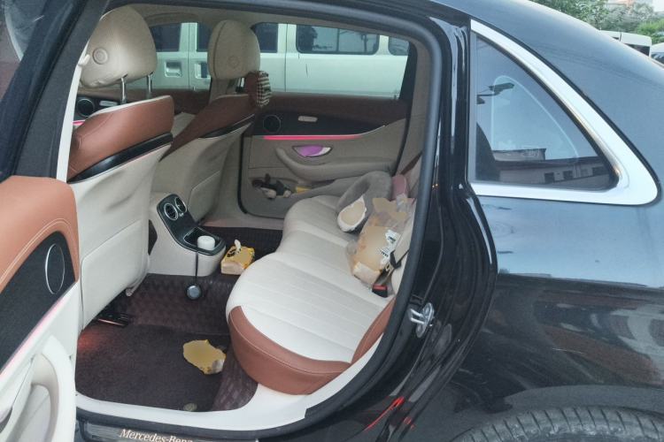 Used Mercedes-Benz E-Class 2023 Updated E 300 L Fashion Edition Left Rear Seat