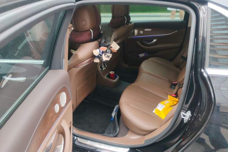 Used Mercedes-Benz E-Class 2023 Updated E 300 L Fashion Edition Left Rear Seat