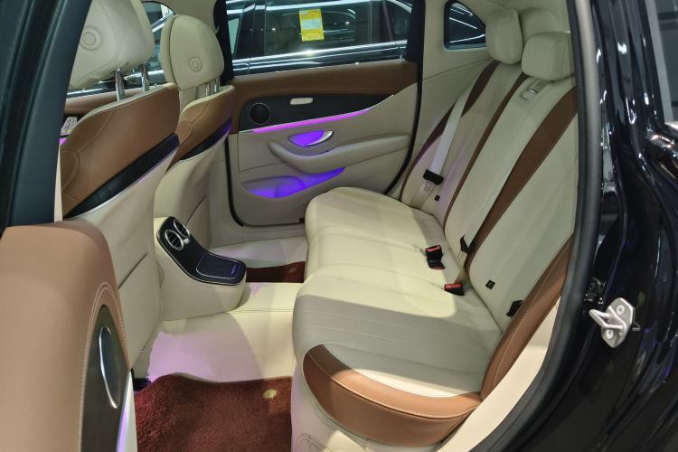 Used Mercedes-Benz E-Class 2023 Updated E 300 L Fashion Edition Left Rear Seat