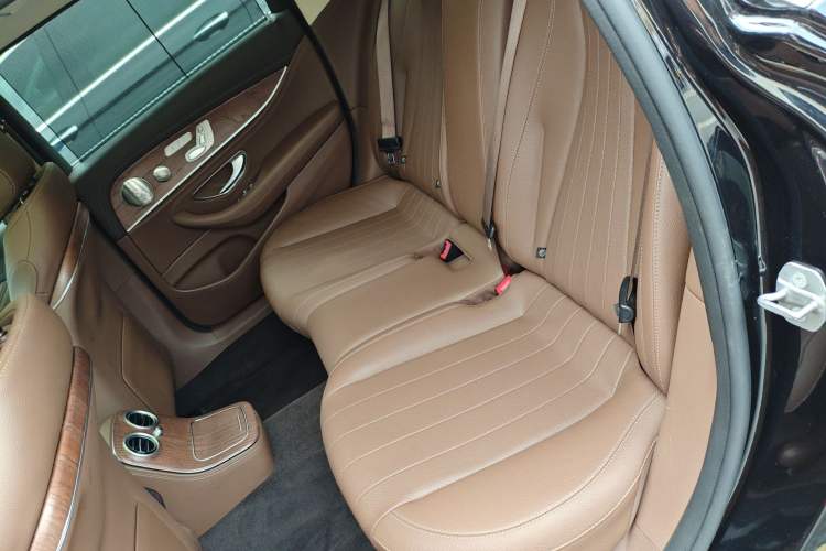 Used Mercedes-Benz E-Class 2023 Updated E 300 L Luxury Edition Left Rear Seat