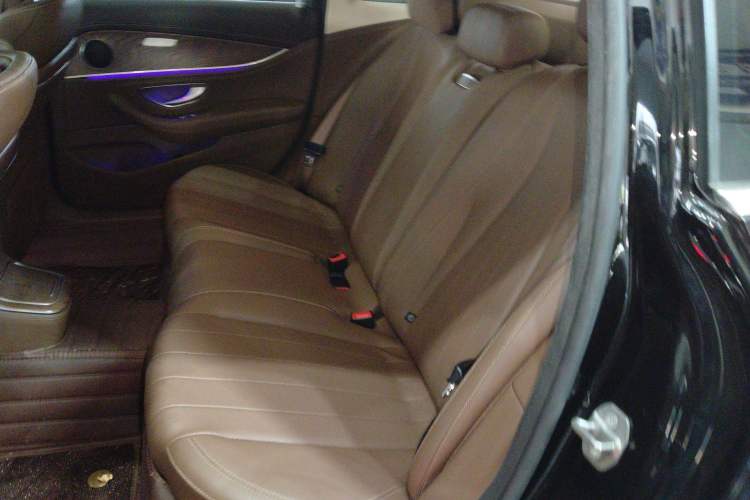 Used Mercedes-Benz E-Class 2023 Updated E 300 L Fashion Edition Left Rear Seat
