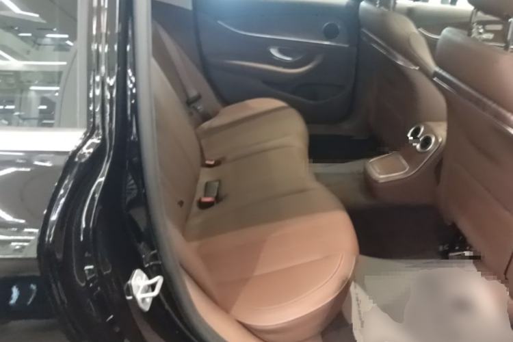 Used Mercedes-Benz E-Class 2023 Updated E 300 L Fashion Edition Left Rear Seat