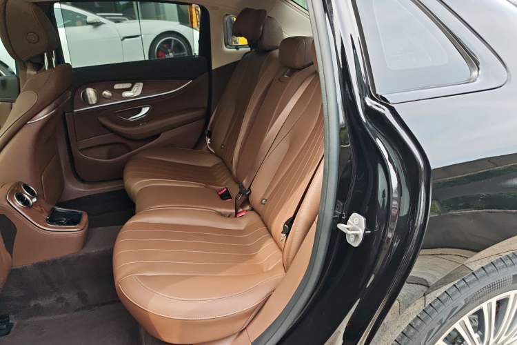 Used Mercedes-Benz E-Class 2023 E 300 L Luxury Model Left Rear Seat