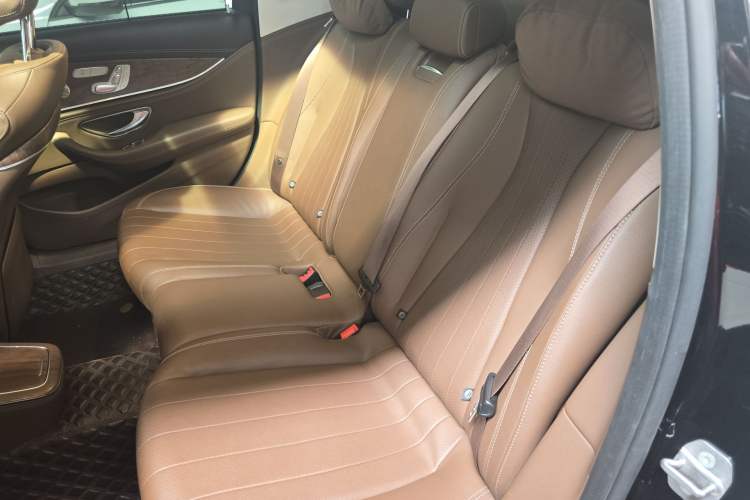 Used Mercedes-Benz E-Class 2023 Updated E 300 L Luxury Edition Left Rear Seat