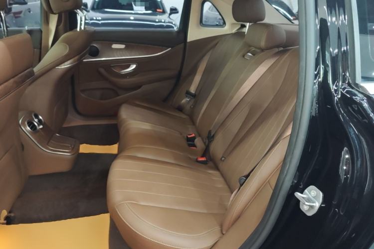 Used Mercedes-Benz E-Class 2023 Updated E 300 L Fashion Edition Left Rear Seat