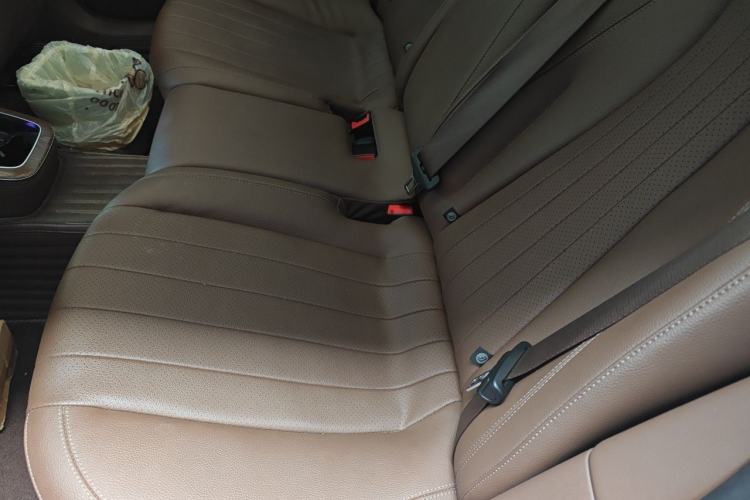Used Mercedes-Benz E-Class 2023 E 300 L Luxury Model Left Rear Seat