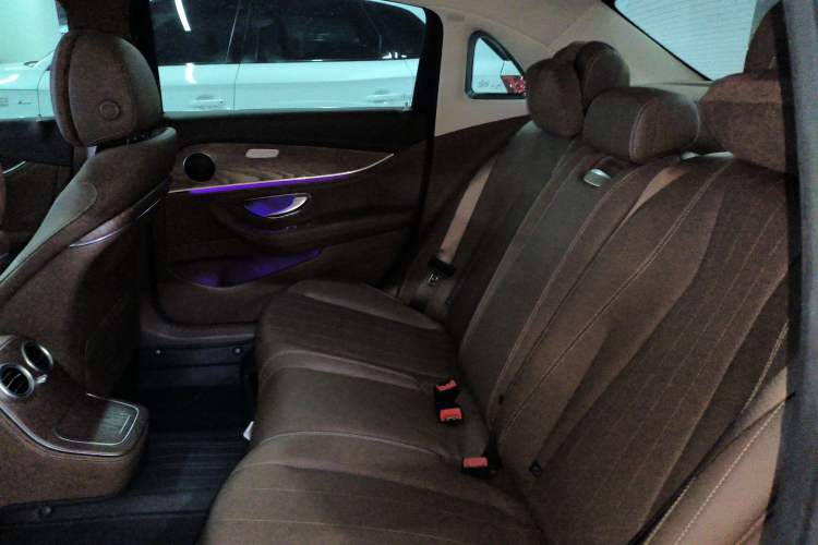 Used Mercedes-Benz E-Class 2023 Updated E 300 L Fashion Edition Left Rear Seat