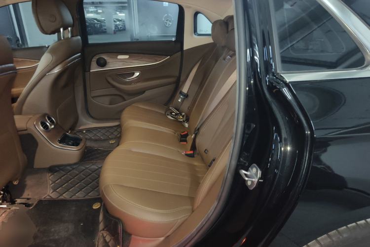 Used Mercedes-Benz E-Class 2023 Updated E 300 L Fashion Edition Left Rear Seat
