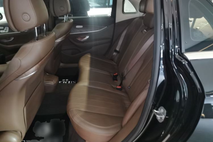 Used Mercedes-Benz E-Class 2023 Updated E 300 L Fashion Edition Left Rear Seat