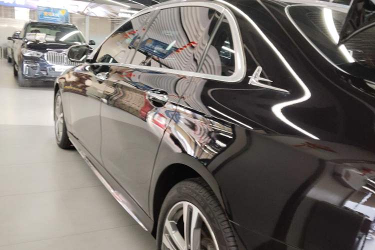 Used Mercedes-Benz E-Class 2023 Restyled E 260 L Sport Edition Left Side
