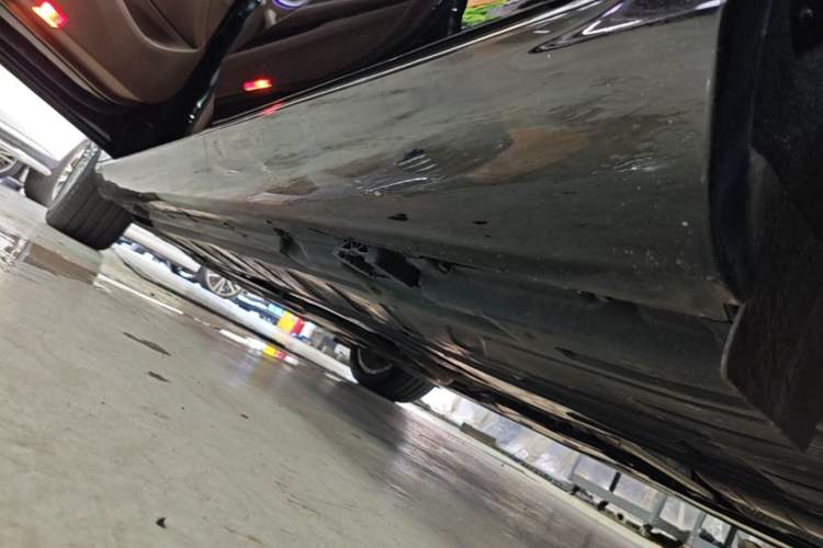 Used Mercedes-Benz E-Class 2023 Updated E 300 L Luxury Edition Left Side Sill