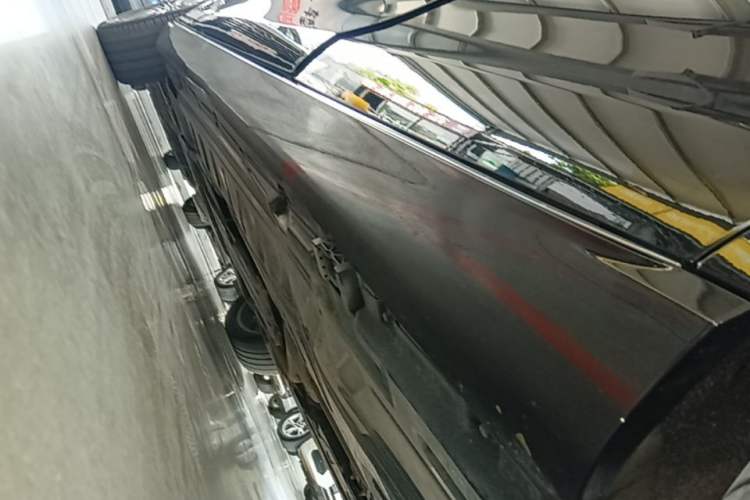 Used Mercedes-Benz E-Class 2023 Updated E 300 L Fashion Edition Left Side Sill