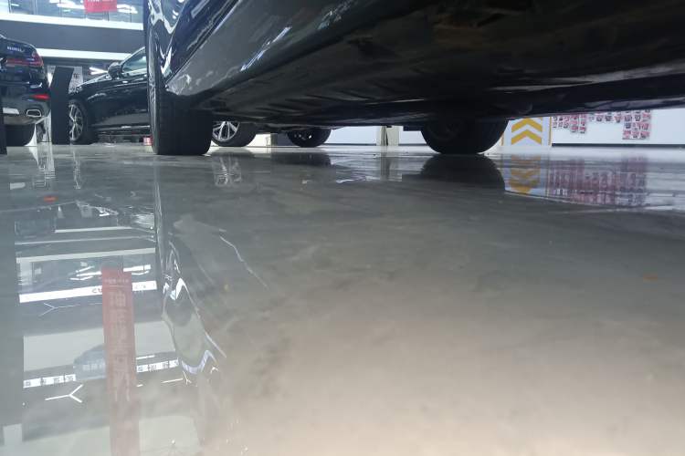 Used Mercedes-Benz E-Class 2023 Updated E 300 L Fashion Edition Left Side Sill
