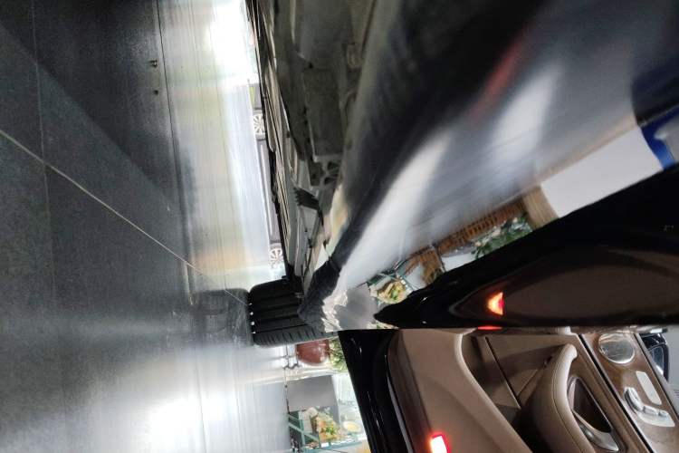 Used Mercedes-Benz E-Class 2023 E 300 L Luxury Model Left Side Sill