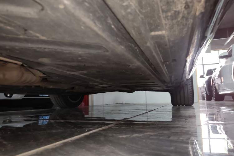 Used Mercedes-Benz E-Class 2023 E 300 L Stylish Model Left Side Sill