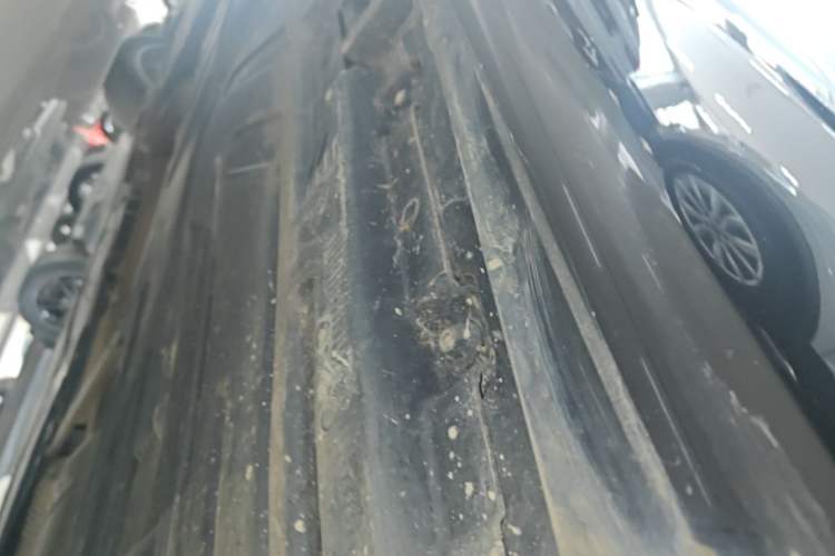 Used Mercedes-Benz E-Class 2023 Revised E 300 L Prestige Edition Left Side Sill