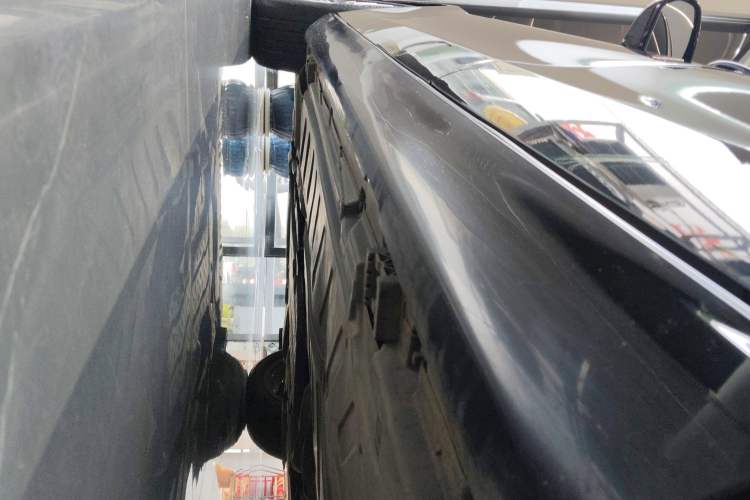 Used Mercedes-Benz E-Class 2023 Facelift E 260 L Left Side Sill