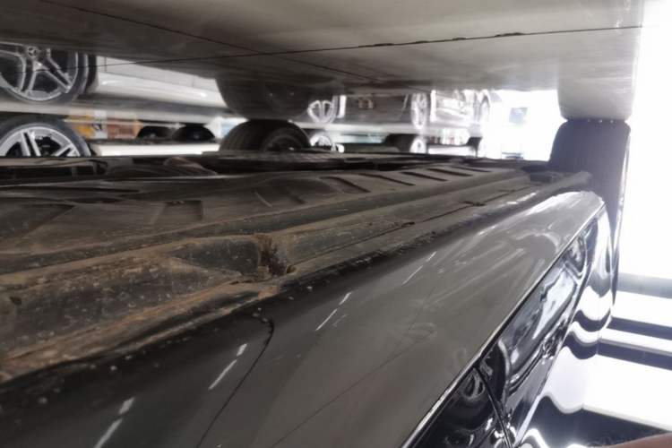 Used Mercedes-Benz E-Class 2023 E 300 L Luxury Model Left Side Sill