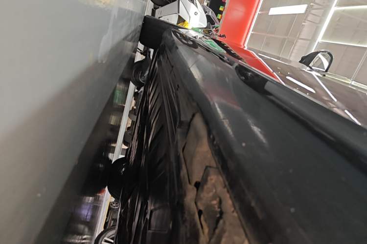 Used Mercedes-Benz E-Class 2023 E 300 Stylish Sports Edition Left Side Sill