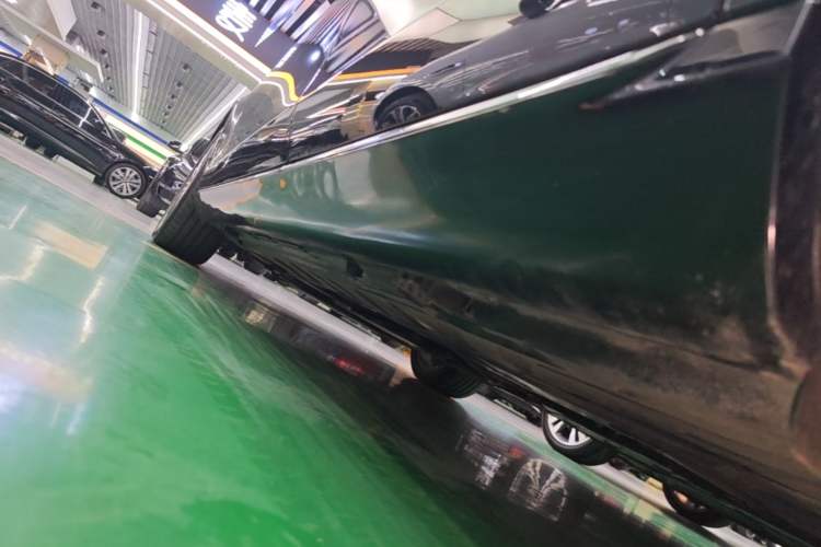 Used Mercedes-Benz E-Class 2023 Facelift E 260 L 4MATIC Left Side Sill
