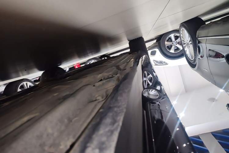 Used Mercedes-Benz E-Class 2023 E 260 L 4MATIC Left Side Sill