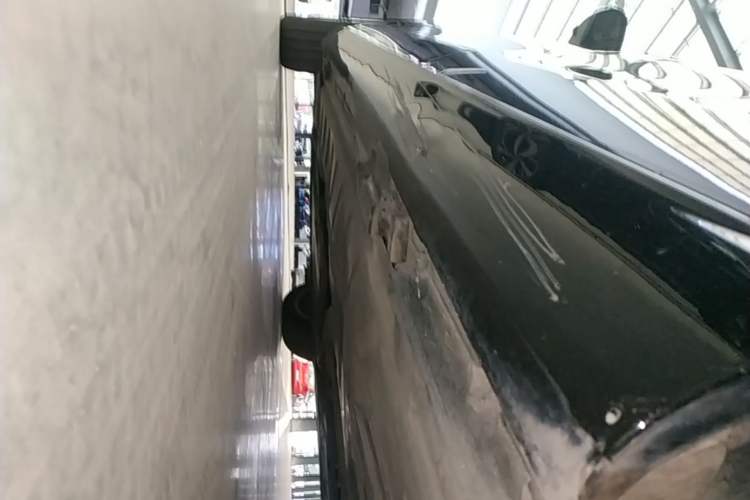 Used Mercedes-Benz E-Class 2023 Updated E 300 L Luxury Edition Left Side Sill