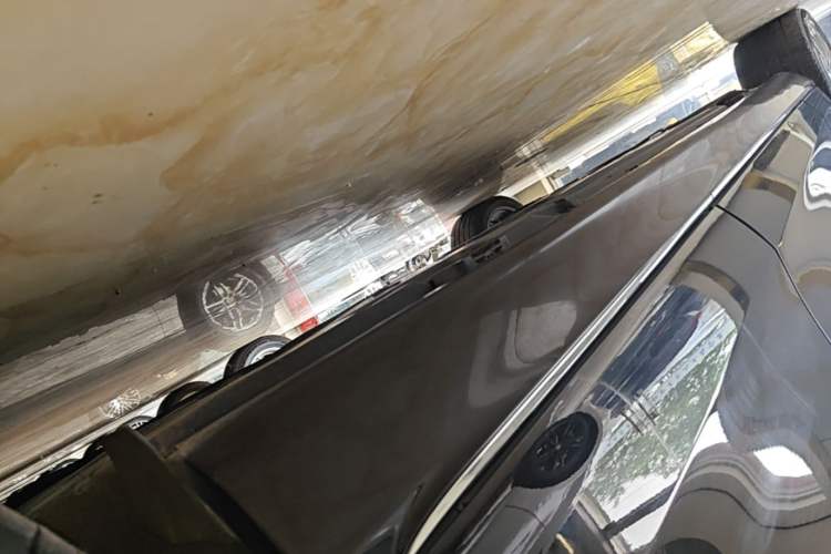 Used Mercedes-Benz E-Class 2023 E 300 L Stylish Model Left Side Sill
