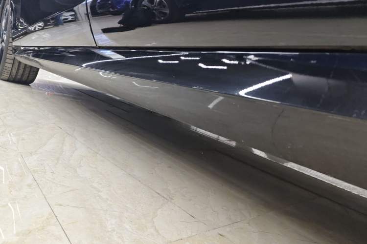 Used Mercedes-Benz E-Class 2023 E 260 Stylish Sports Edition Left Side Sill
