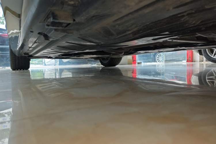Used Mercedes-Benz E-Class 2023 E 300 L Stylish Model Left Side Sill