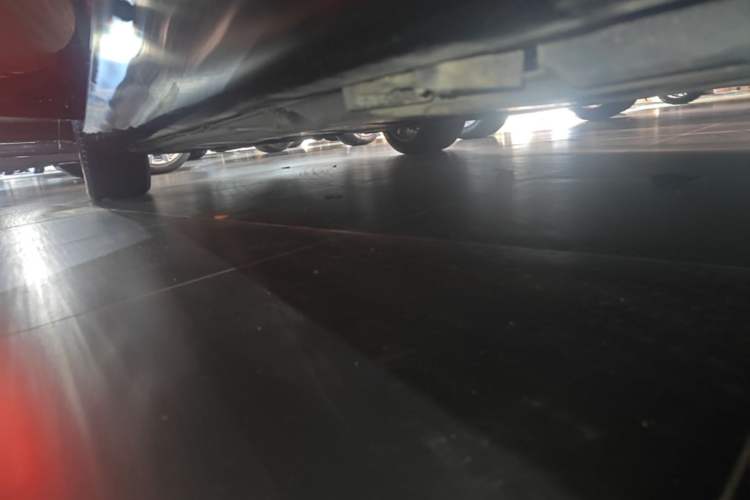 Used Mercedes-Benz E-Class 2023 Updated E 300 L Fashion Edition Left Side Sill