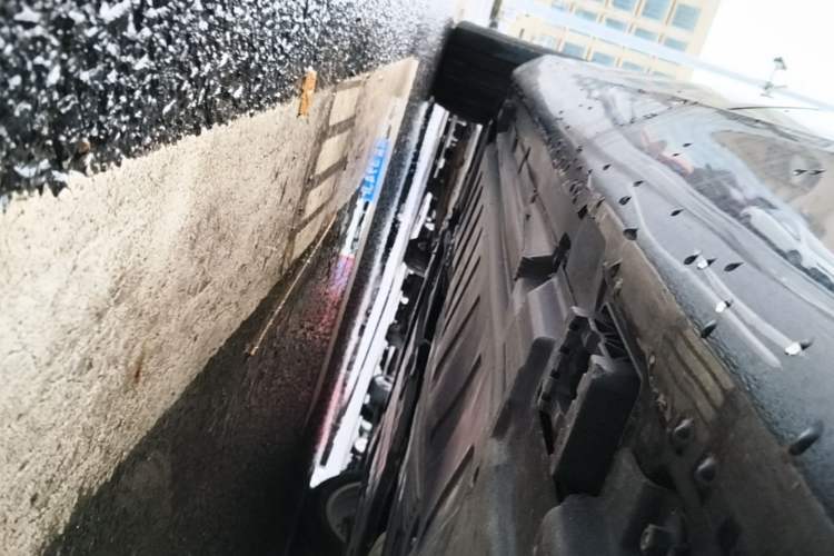 Used Mercedes-Benz E-Class 2023 E 300 L Luxury Model Left Side Sill