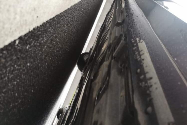 Used Mercedes-Benz E-Class 2023 E 300 L Luxury Model Left Side Sill