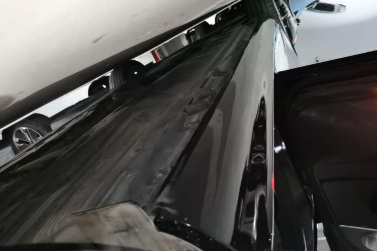 Used Mercedes-Benz E-Class 2023 Updated E 300 L Luxury Edition Left Side Sill