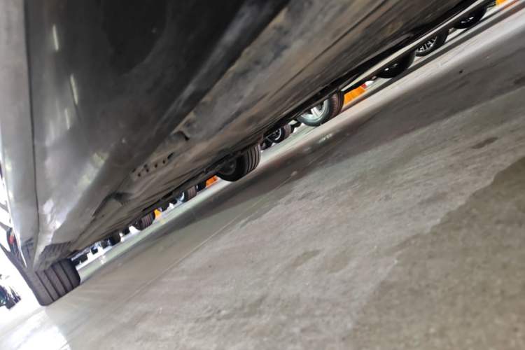 Used Mercedes-Benz E-Class 2023 Restyled E 300 L Sport Luxury Edition Left Side Sill