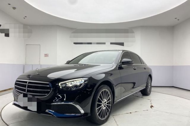 Ojetý Mercedes-Benz E-Class 2023 Facelift E 260 L