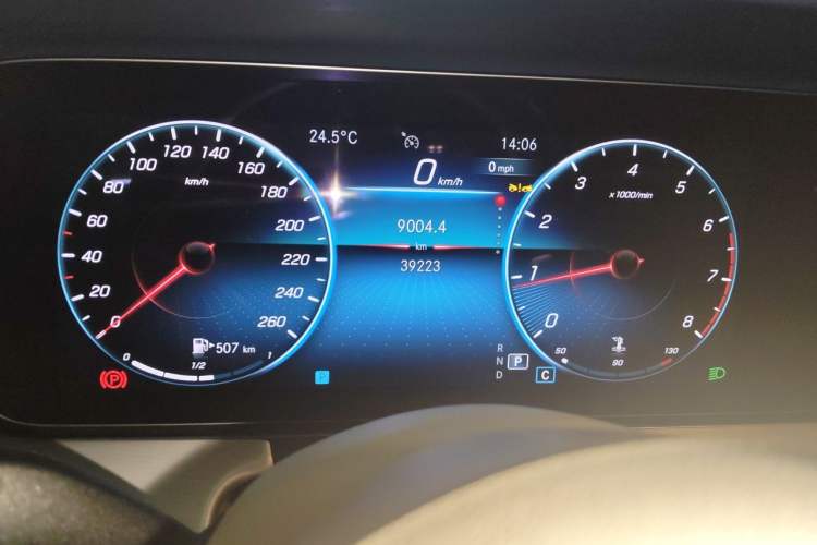 Used Mercedes-Benz E-Class 2023 E 260 Coupe Odometer Close Up