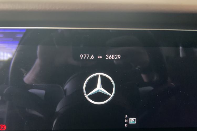 Used Mercedes-Benz E-Class 2023 Updated E 300 L Luxury Edition Odometer Close Up
