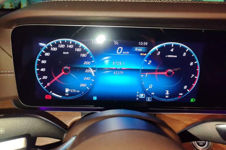 Used Mercedes-Benz E-Class 2023 E 300 L Luxury Model Odometer Close Up