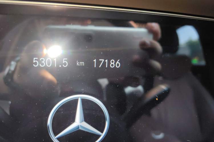Used Mercedes-Benz E-Class 2023 Updated E 300 L Luxury Edition Odometer Close Up