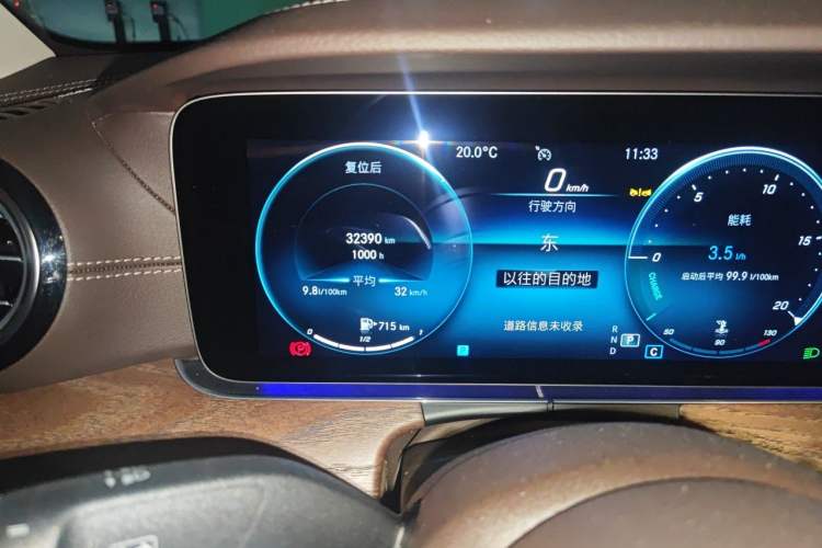 Used Mercedes-Benz E-Class 2023 Updated E 300 L Fashion Edition Odometer Close Up