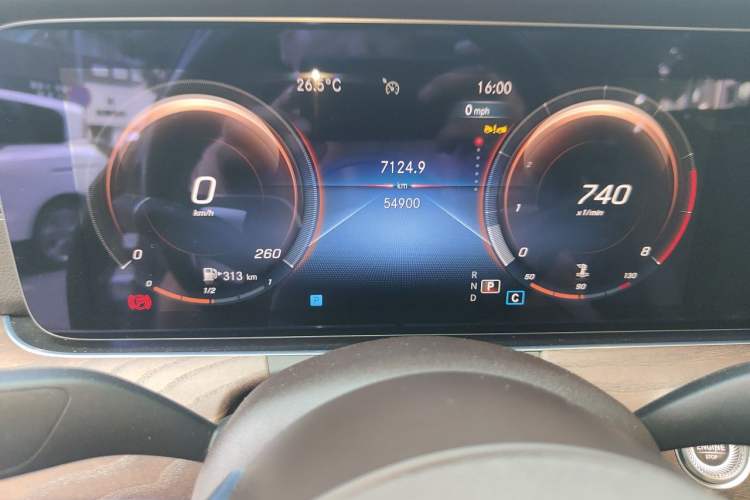 Used Mercedes-Benz E-Class 2023 Facelift E 260 L 4MATIC Odometer Close Up