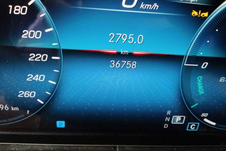 Used Mercedes-Benz E-Class 2023 Updated E 300 L Luxury Edition Odometer Close Up
