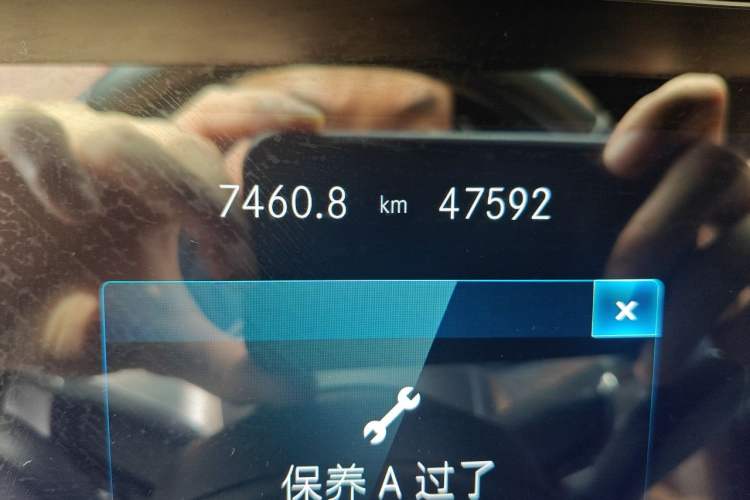Used Mercedes-Benz E-Class 2023 E 260 L Sport Edition Odometer Close Up
