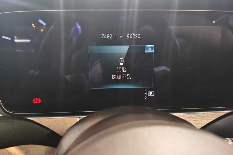 Used Mercedes-Benz E-Class 2023 Facelift E 260 L Odometer Close Up