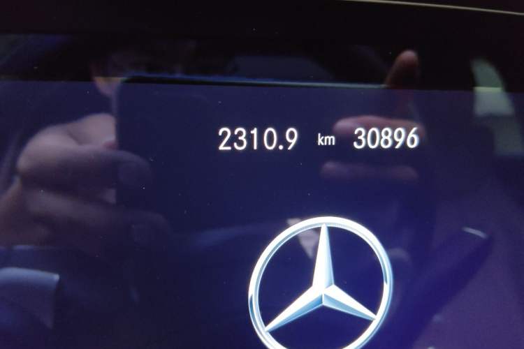 Used Mercedes-Benz E-Class 2023 Updated E 300 L Luxury Edition Odometer Close Up