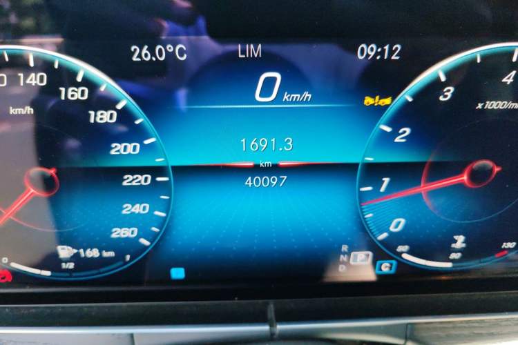 Used Mercedes-Benz E-Class 2023 Restyled E 300 L Sporty and Stylish Edition Odometer Close Up