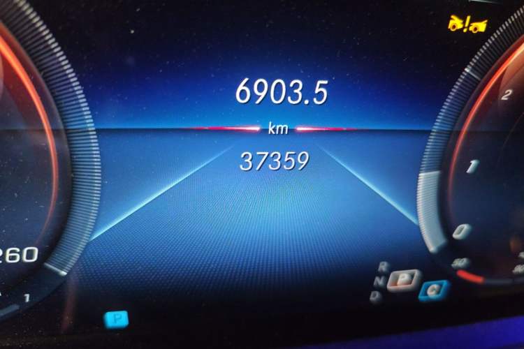 Used Mercedes-Benz E-Class 2023 E 300 L Stylish Model Odometer Close Up