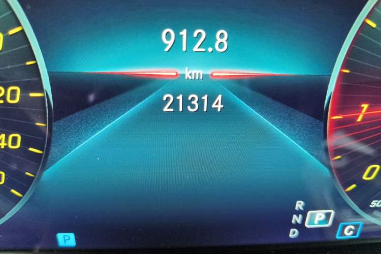 Used Mercedes-Benz E-Class 2023 E 300 L Luxury Model Odometer Close Up