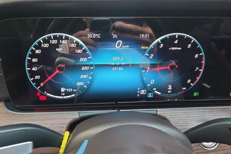 Used Mercedes-Benz E-Class 2023 Facelift E 260 L Odometer Close Up