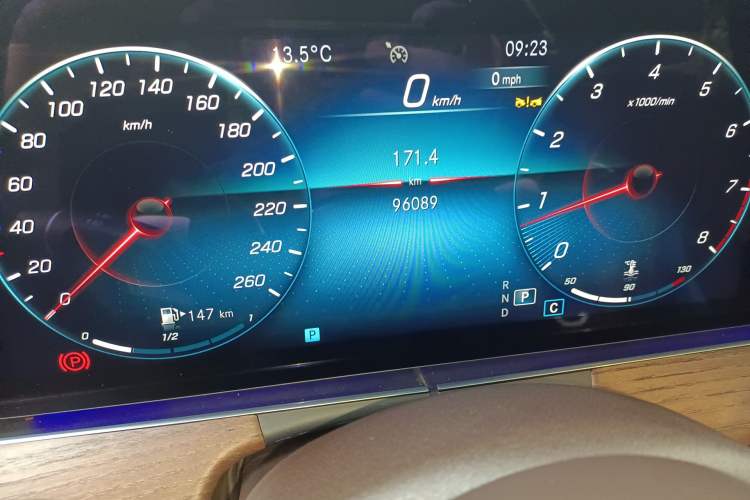 Used Mercedes-Benz E-Class 2023 Facelift E 260 L Odometer Close Up